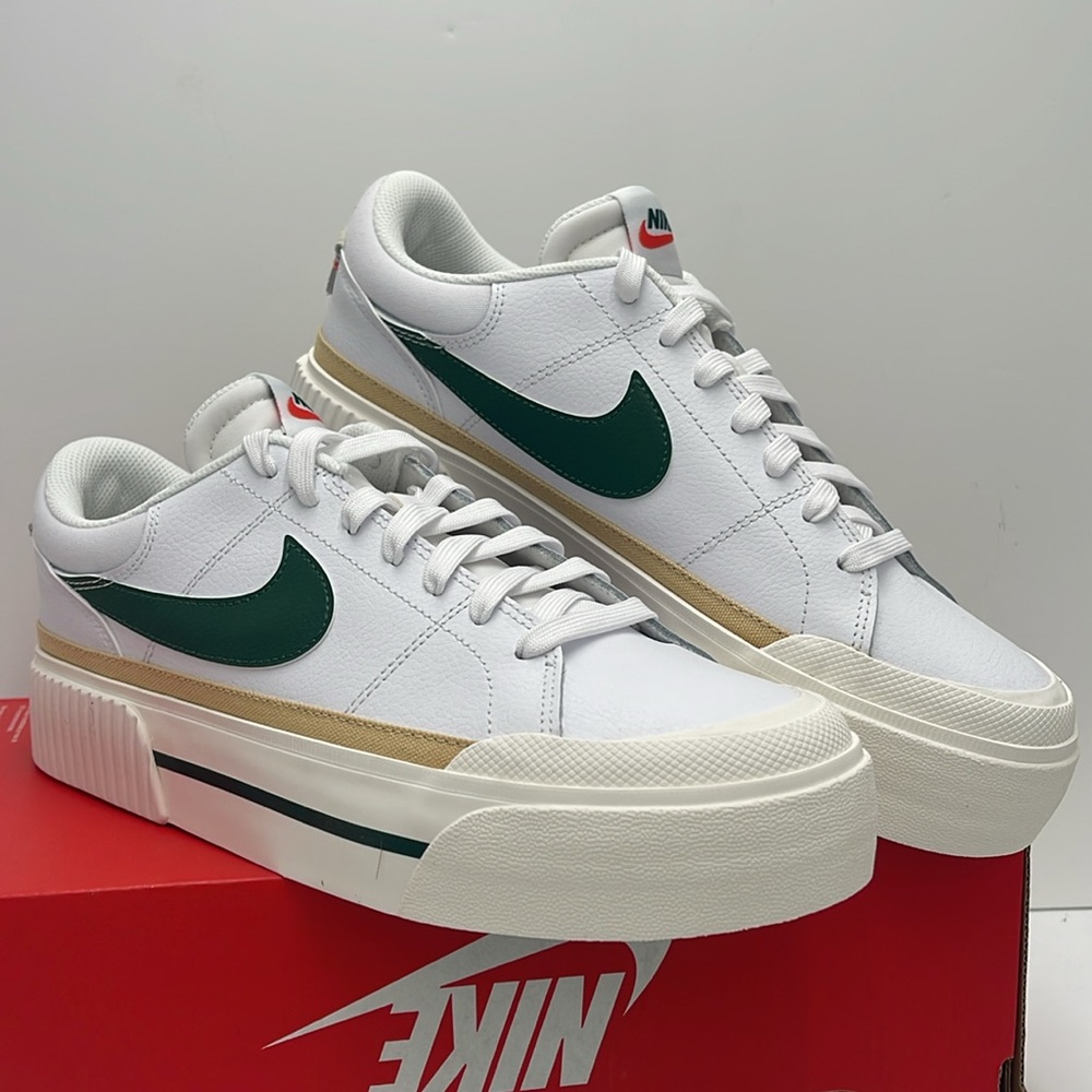 Nike WMNS Court Legacy Lift
Platforms 
White/Sail/Sesame/Fir
Style DM7590-107 - Picture 7 of 16